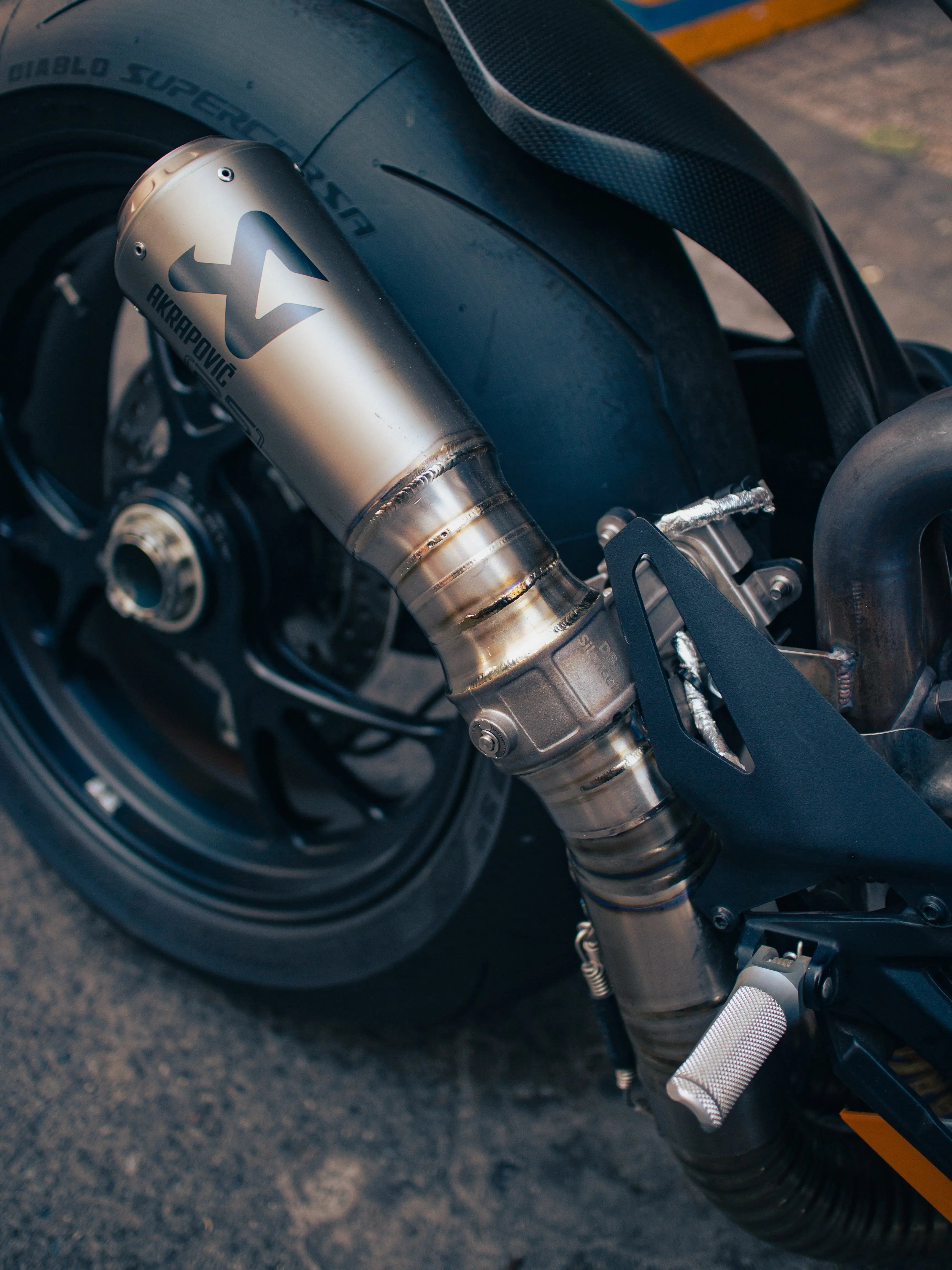 {{Product title}} electric exhaust silencer